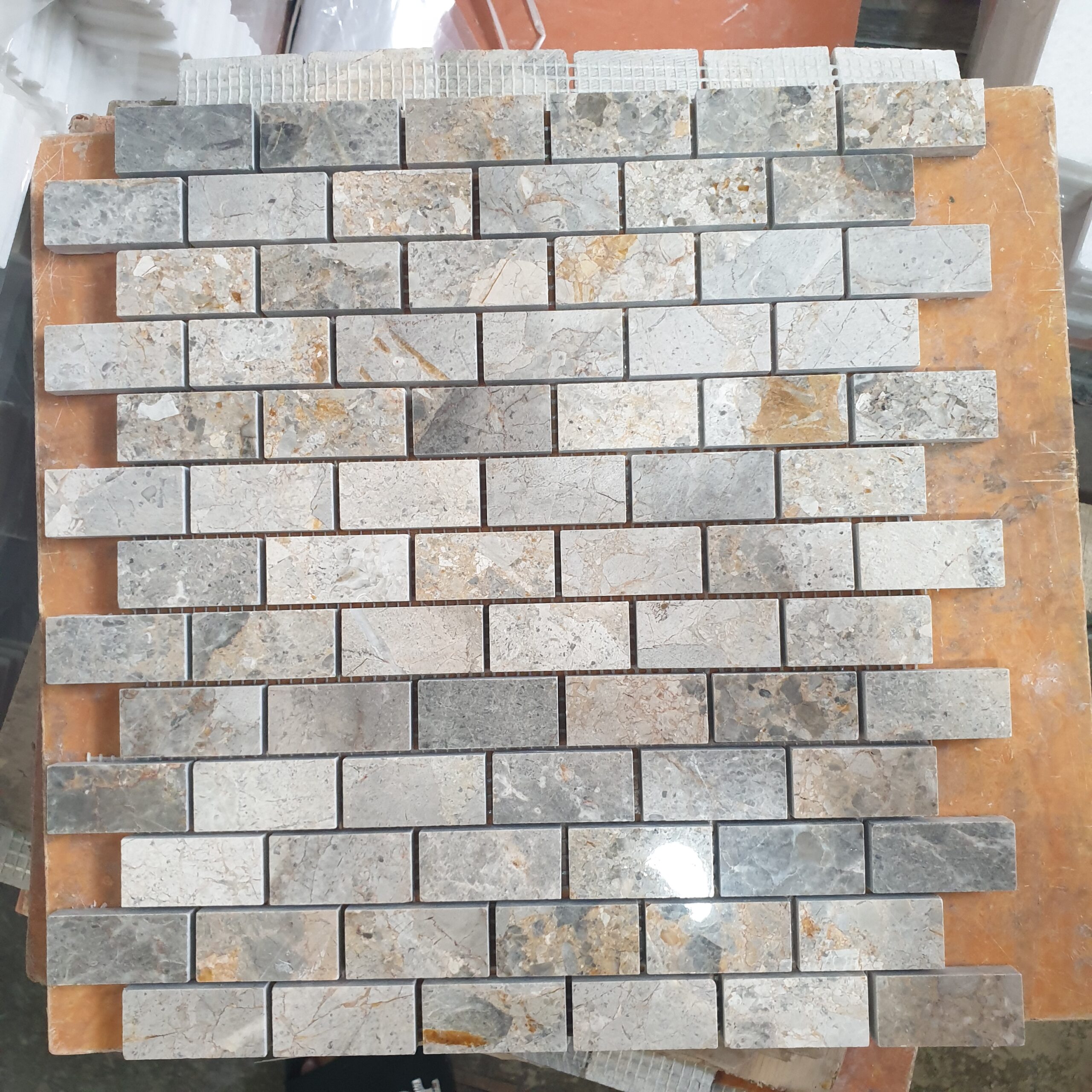 Đá Mosaic Amalfi 23x48- vàng dăm kết - Ảnh 2