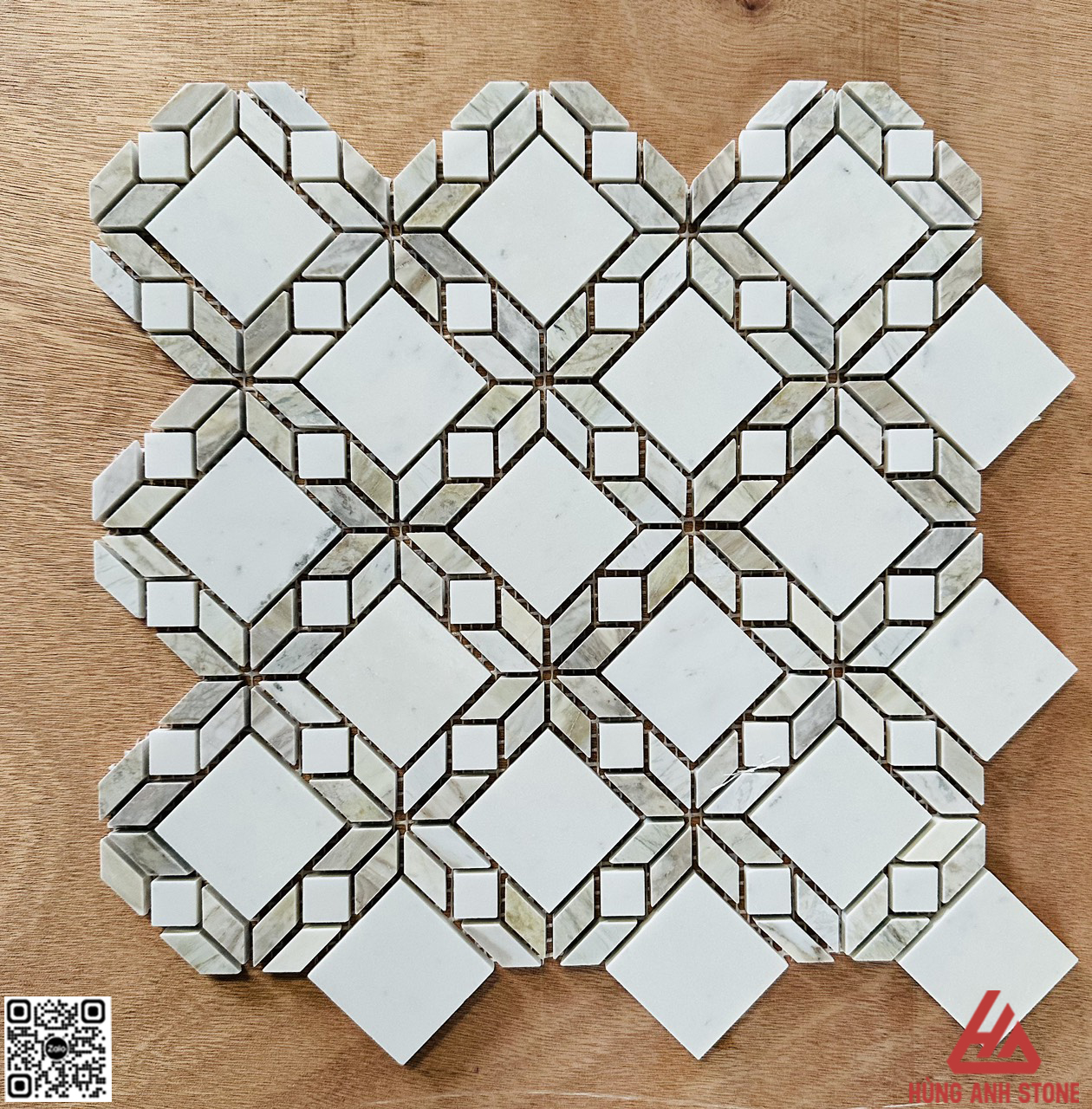 Đá Mosaic bông hoa - trắng sữa điểm vân gỗ