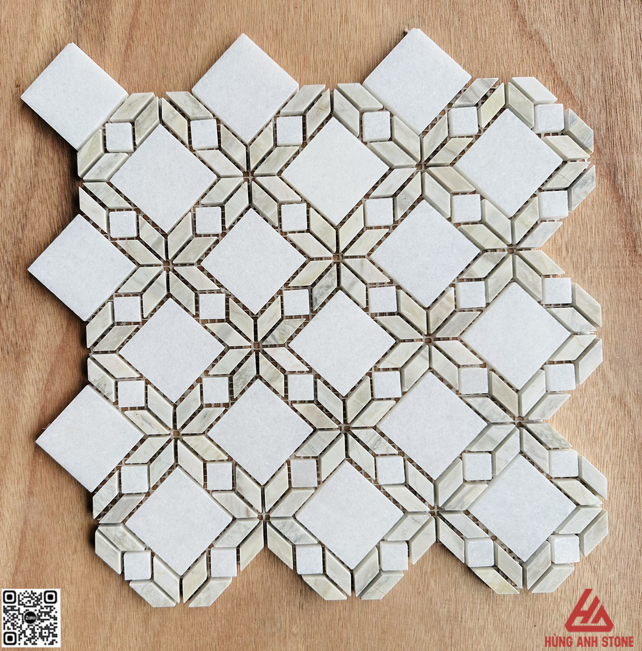 Đá Mosaic bông hoa - trắng muối điểm vân gỗ