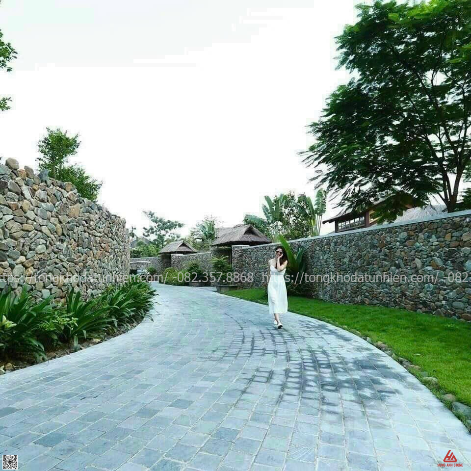 đá xanh đen quay giả cổ 