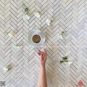 đá mosaic xương cá
